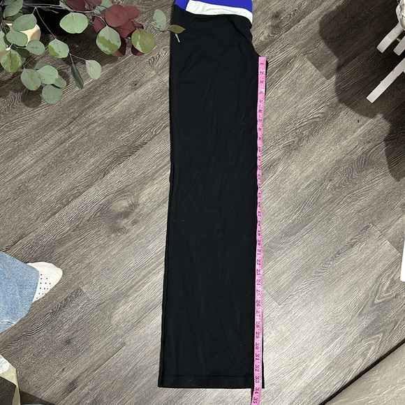 Lululemon flare yoga pants - Picture 13 of 13